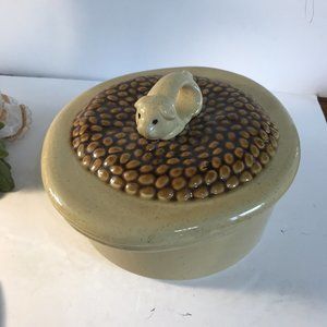 Vintage Dutch Oven Pig handle Pork and beans  Taiwain